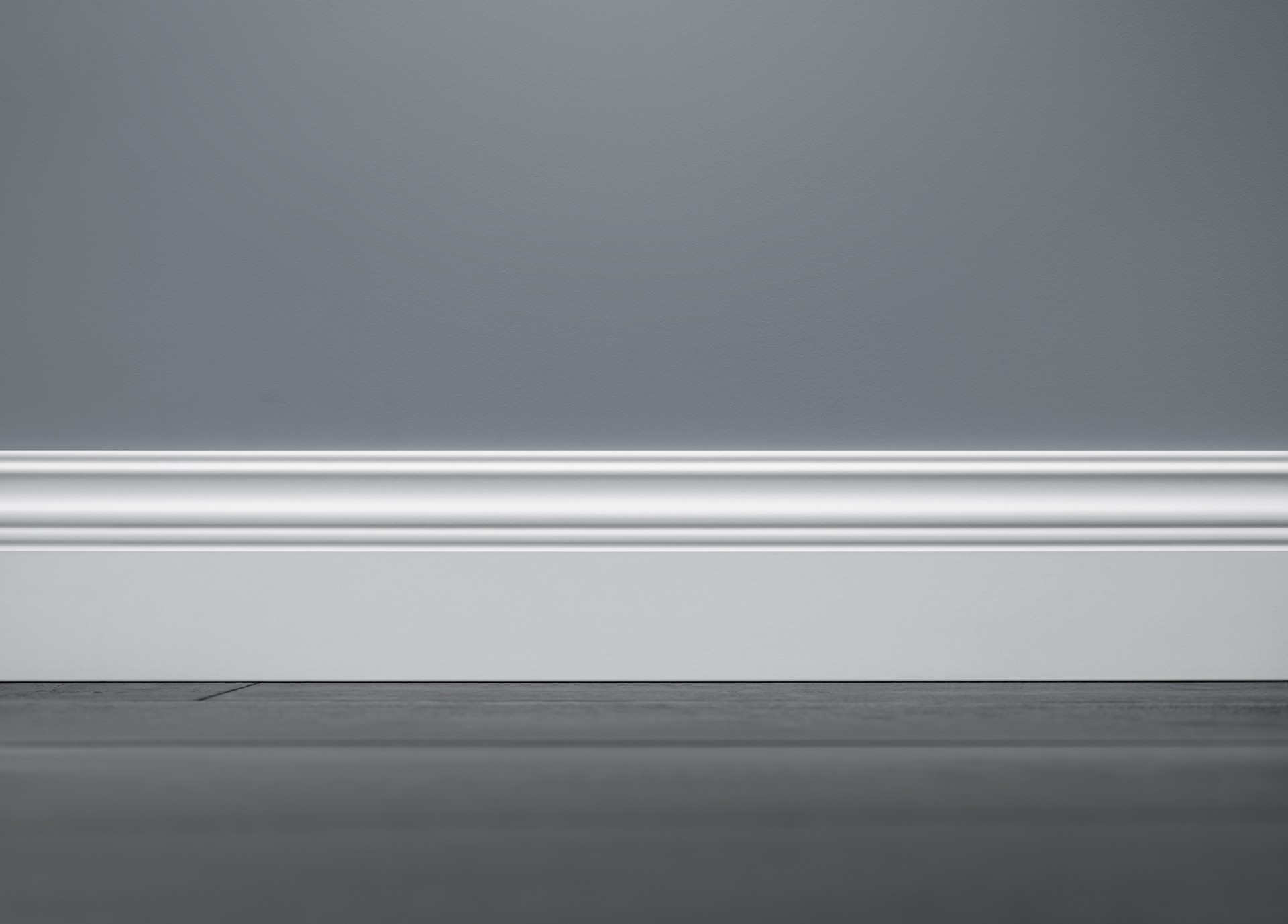 Decorative base board corner